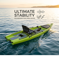 Kayak certifié de 13 pieds (4 m) avec propulsion à pédales, double hélice, skiff océanique pour trois personnes, canoë de pêche motorisé avec GPS, bateau de pêche à la traîne