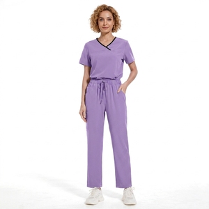 Ensemble deux pièces à manches courtes, pantalon droit médical ample et confortable, assorti aux couleurs, pour le lavage des vêtements à la main - Product Image 3