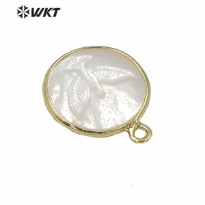 WT-JP237 WKT nouveau design usine directement vente christian religieux la paix pigeon pendentif sculpté naturel blanc pigeon shell pendentif - Product Image 5