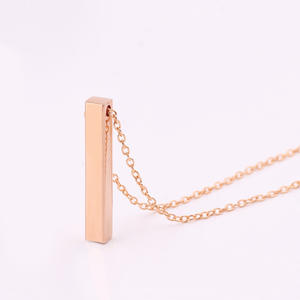 De cuatro lados grabado cuadrado personalizado Barra de nombre personalizado colgante 18K chapado en oro COLLARES DE ACERO INOXIDABLE - Product Image 6