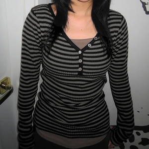 Camiseta de Mujer, Ecológica, Tejida, a Rayas, con Cuello en V, Ajustada, de Manga Larga, con Botones, en Color de Contraste, Fácil de Combinar - Product Image 2