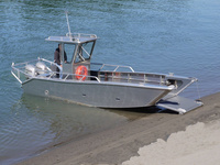 Fabricant chinois de bateaux en aluminium Dubaï Arabie Saoudite Émirats arabes unis 7,9 m/26 pieds Bateau de débarquement de luxe en aluminium
