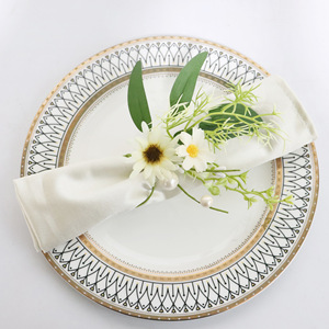 Anneaux de serviette décoratifs en pin et cyprès pour Noël, mini-anneaux de bougies, centres de table, couronnes de Noël, décorations de mariage - Product Image 1