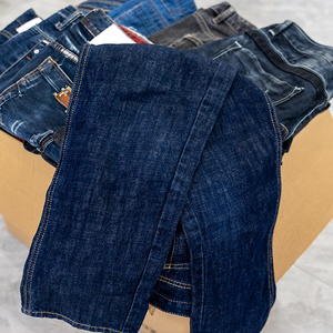 Fábrica profesional Venta caliente Pantalones cargo de segunda mano Fardos de ropa Ropa usada en Corea - Product Image 2