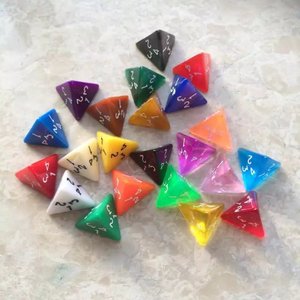 Accessoires de jeu de puzzle en gros et au détail de haute qualité <span class=keywords><strong>4</strong></span> <span class=keywords><strong>faces</strong></span> 1-<span class=keywords><strong>4</strong></span> <span class=keywords><strong>dés</strong></span> de polyèdre en plastique - Product Image 4