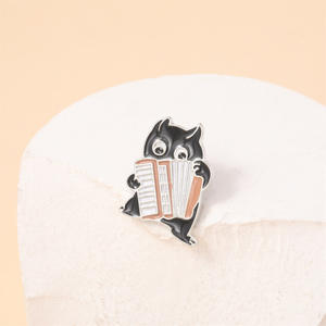 Pendientes de acero inoxidable con forma de actuación de acordeón de animales negros bonitos de dibujos animados creativos, ropa de fiesta Vintage chapada en oro de 24 quilates - Product Image 2