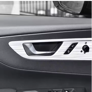 Le <span class=keywords><strong>E</strong></span>-Qm5 Hongqi est un véhicule électrique de luxe chinois bon marché pouvant parcourir <span class=keywords><strong>450</strong></span> kilomètres à une autonomie de 100 kilowatts - Product Image 6