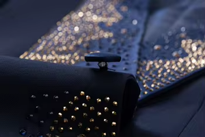 Traje de boda <span class=keywords><strong>blanco</strong></span> de dos piezas <span class=keywords><strong>para</strong></span> hombre de gran oferta <span class=keywords><strong>para</strong></span> <span class=keywords><strong>matrimonio</strong></span> de un solo pecho con vestido de diamante atuendo de novio Formal de alta calidad - Product Image 6