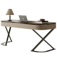 Bureau de travail moderne au design simple, bureau d'écriture de luxe, bureau d'ordinateur de patron avec tiroir
