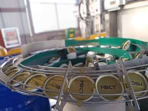 مذيب THF سائل شفاف بنقاء 99.85٪ للتركيبات الوسيطة الموادية مع محتوى ماء 200 جزء في المليون - Product Image 3