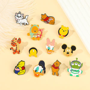 주식 제조 업체 도매 사용자 정의 귀여운 만화 단추 핀 금속 부드러운 에나멜 핀 - Product Image 6