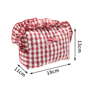 2025 2026 Logo personnalisé mignon rouge sac cosmétique pochette de maquillage Floral pour voyage rouge matelassé sac de maquillage - Product Image 5