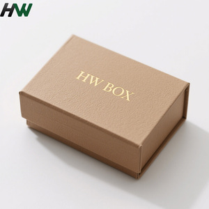 Boîte rigide en carton de luxe avec fermeture magnétique, logo personnalisé en estampage à chaud, laminage mat, gaufrage, boîte cadeau pour parfum - Product Image 5