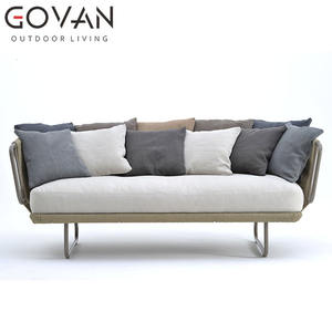 Ensemble de canapé d'extérieur moderne et élégant à trois places, coussins résistants à l'eau, <span class=keywords><strong>GOVAN</strong></span> GA-VA741, aluminium thermolaqué, taille personnalisable - Product Image 4