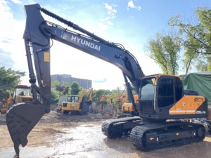 Excavadora Hyundai Robex 220LC-9s Usada de 22 Toneladas, Pocas Horas de Uso, Hyundai R220-9S R210-9S R210W-9S 305LC-9T de Segunda Mano para Trabajo Pesado - Product Image 4