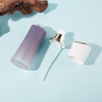 Emballage cosmétique 50g 40ml 100ml 120ml Bouteille d'eau en verre blanc noir mat Pot de crème et ensemble de bouteilles de cylindre de lotion à bouchon doré