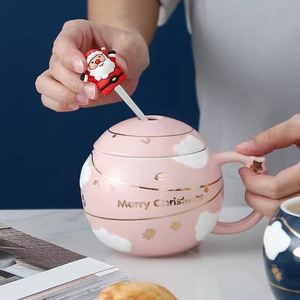 Mug à café en céramique avec motif de boule de Noël, ensemble cadeau de Noël, promotion d'entreprise, fournisseur pour hôtels et restaurants - Product Image 3