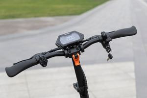 Trottinette électrique Kukirin G2 Master, deux moteurs, capacité maximale de 120 kg, autonomie de 70 km, trottinette haute performance, stock en Pologne - Product Image 2