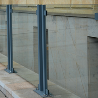 Système de clôture de balcon en verre feuilleté sans cadre, minimaliste et moderne, avec rail supérieur en aluminium, résistant à l'eau et à la rouille, pour escalier de villa