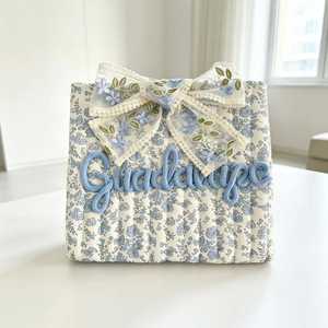 Bolsa de Cosméticos Portátil de Gran Capacidad para Mujer, Estilo Dulce y Fresco, con Bordado Floral de Algodón - Product Image 2