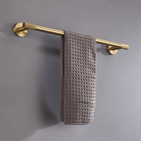 Meilleures ventes : Ensemble de quincaillerie de salle de bain de luxe abordable en cuivre doré brossé moleté, double couche, comprenant porte-serviettes, barre à serviettes, porte-gobelet et support pour peignoir