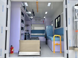 2025 Nouvelle transmission manuelle Diesel 4x4 <span class=keywords><strong>Ambulance</strong></span> Bon <span class=keywords><strong>prix</strong></span> Voiture - Product Image 2