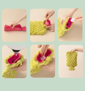Sac de bain de souffleuse d'eau chaude en peluche douce brodé avec logo personnalisé, sans remplissage, pour soulager les douleurs hivernales - Product Image 5