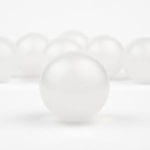 Balle de jeu en plastique blanc résistant aux UV, sphère creuse moulée par soufflage - Product Image 2