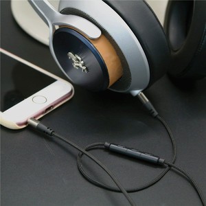 3.5mm Audio <b>Cable</b> 4-Pole to 3-Pole With Inline Controls <b>Splitter</b> For Mobile Phones - Product Image 4