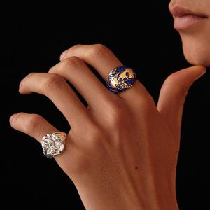 Anillo de Sello Personalizado con Dragón para Hombre, Grabado a Mano en Oro, Estilo Oriental, Anillo de Diseño, Pieza de Joyería Vintage y Audaz - Product Image 6