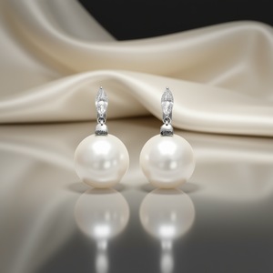 Eleganti orecchini pendenti da donna in oro bianco con perle coltivate, gioielli da sposa classici rotondi - Product Image 2