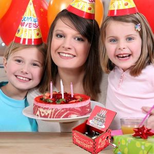 Mini boîte à musique moderne en bois, manivelle manuelle, gravée, rotative, écologique, durée sonore de 120 secondes, cadeau pour Thanksgiving, mariage - Product Image 2