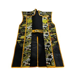 Kimono Giapponese Medievale e Rinascimentale Senza Maniche in Tessuto Intrecciato con Piume, Unisex per Adulti, Accessorio per Film e Televisione Indossabile da Veri Persone - Product Image 1