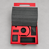 Boîte cadeau rigide rouge personnalisée avec poignée et motif cheval pour le Nouvel An chinois et l'emballage de cadeaux de fêtes