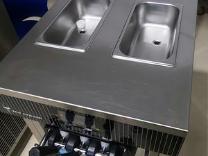 Distributore Automatico di Gelati 220V con 3 Ugelli per Gelaterie, Panifici e Ristoranti - Product Image 5