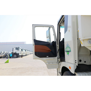 Camión Bomba de Concreto Foton 470 HP 8x4 con Cámara de Reversa, Ideal para la Construcción de Estructuras Principales, Mezcladora de Concreto y Semirremolque de Transporte - Product Image 6