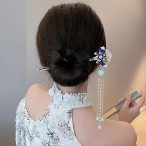 Rétro <span class=keywords><strong>Chignon</strong></span> Cheveux Bâton Bleu Coiffe <span class=keywords><strong>Avec</strong></span> <span class=keywords><strong>Perle</strong></span> pour Femmes Papillon En Forme De Cheveux Chinois Hanfu Cheveux Accessoires Diadèmes - Product Image 2