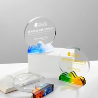Nouvelle plaque en verre de base en forme de montagne créative ronde avec plaque de trophée en cristal de base de couleurs pour le trophée de banquet et d'activités