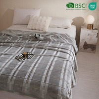 Couverture Polaire Grise Brillante en Flanelle 100% Polyester à Motifs de Dessins Animés et Carreaux, Utilisation Toutes Saisons, Vente en Gros