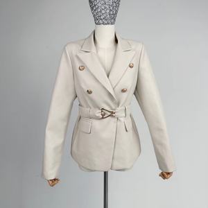 Elegante <span class=keywords><strong>Giacca</strong></span> Doppiopetto da Donna in <span class=keywords><strong>Pelle</strong></span> <span class=keywords><strong>Beige</strong></span>, <span class=keywords><strong>Giacca</strong></span> in <span class=keywords><strong>Pelle</strong></span> Personalizzata alla Moda - Product Image 3