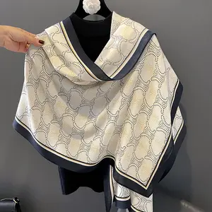 Herbst schwarz weiß individuelles Design bedruckter Seidenschal viskose Schal Baumwolle Wolle Schal Hijabs Damen Reisen Beachwear Abdeckungsschal
