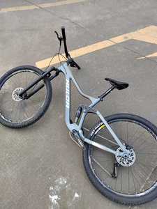 Bicicleta de Montaña HULDA de 10 Velocidades, Cuadro de Aluminio, Eje Pasante, Suspensión Completa, Horquilla con Resorte de Aceite, Frenos de Disco Dobles para Adultos - Product Image 4