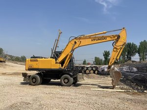 HYUNDAI 210W-7 con Maquinaria Industrial Grande en Venta a Precios con Descuento, Excavadoras de Ruedas Hyundai 210 en Venta de Segunda Mano - Product Image 6