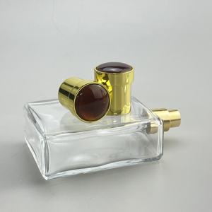 Flacon de parfum en alliage de zinc métallique personnalisé avec pulvérisateur à pompe - Product Image 6