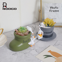 Jolie jardinière en résine légère et écologique en forme de lapin, mini pot de fleurs pour micro-paysage, conteneur à succulentes en forme de lapin de dessin animé pour la maison et le bureau