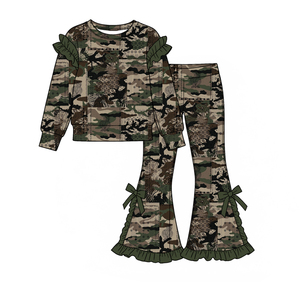 Pre-orden: Conjunto de 2 piezas para niñas, camisa con volantes y pantalones acampanados, camuflaje de patos mallard, temporada de caza, ropa para hermanas. - Product Image 2
