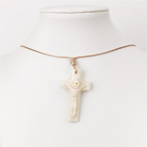 Perhiasan grosir liontin bentuk salib tulang sapi ukiran tangan dengan kalung tali anyaman sayap daun untuk hadiah - Product Image 2