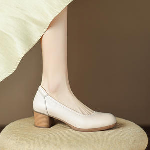 2025 printemps nouvelles femmes confortables sans lacet pompes à talons hauts en cuir véritable virgule talon hauteur augmentant <span class=keywords><strong>lait</strong></span> blanc - Product Image 3