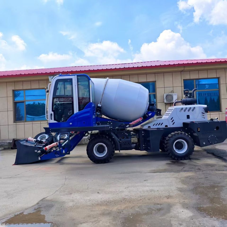 Compact Mini Self Loading Concrete Mixer for Small Construction Project ...