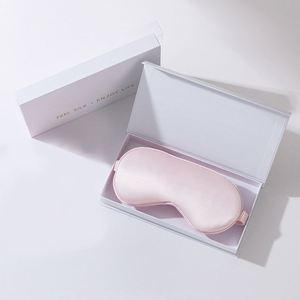 Masque de sommeil 100 % soie de mûrier avec sangle élastique réglable, doux et respirant, idéal pour les voyages, la nuit et comme cadeau d'anniversaire - Product Image 1